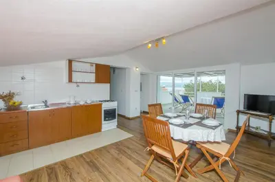 Kuhinja ili čajna kuhinja u objektu Apartments Amulic