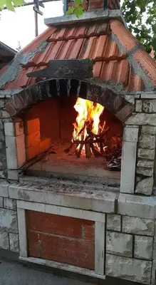 Oprema za roštilj dostupna gostima apartmana