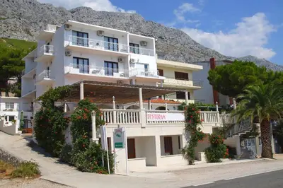 Pogled na planine ili pogled na planine iz apartmana