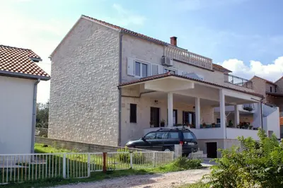 Tlocrt objekta Apartments with a parking space Splitska, Brac - 9657