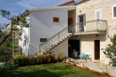 Tlocrt objekta Apartments with a parking space Splitska, Brac - 9657