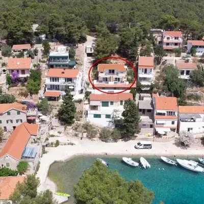 Apartments by the sea Basina