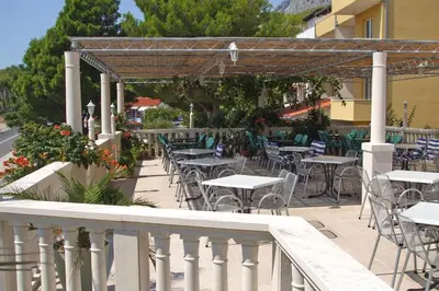 Restoran ili neka druga zalogajnica u objektu Apartment Lokva Rogoznica 2973a