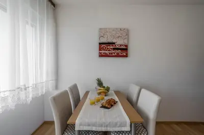 Hrana u apartmanu ili u blizini