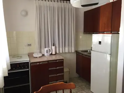 Kuhinja ili čajna kuhinja u objektu House Vanesa