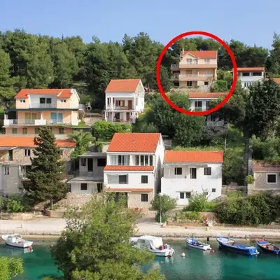Apartments with parking space Basina