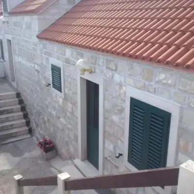 Apartments by the sea Sumartin