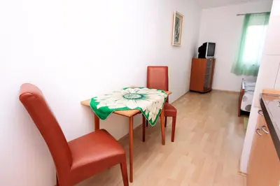 Kuhinja ili čajna kuhinja u objektu Apartments with a parking space Bol, Brac - 5640