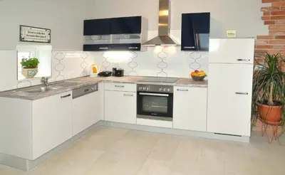 Kuhinja ili čajna kuhinja u objektu Apartment Holiday in Podstrana