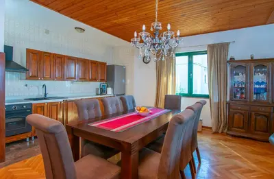 Kuhinja ili čajna kuhinja u objektu Apartments Ozren