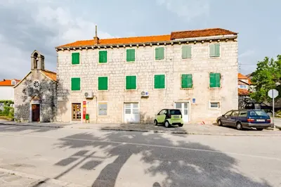 Zgrada u kojoj se nalazi apartman