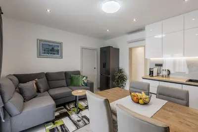 Kuhinja ili čajna kuhinja u objektu Apartments Petra