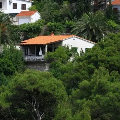 Seaside holiday house Postira