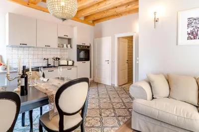 Kuhinja ili čajna kuhinja u objektu Heritage suites Zanini
