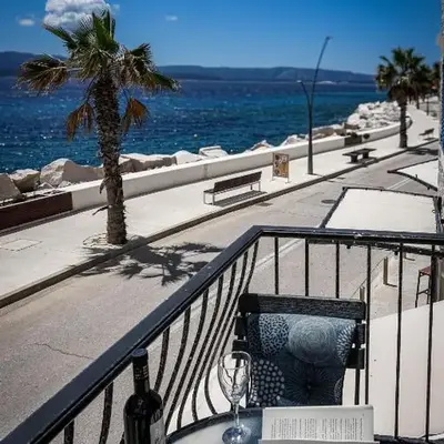 Seaside Apartments Bol