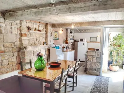 Kuhinja ili čajna kuhinja u objektu Minimalistic Oasis by the Sea in Stanici