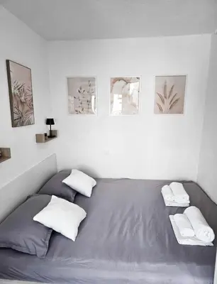 Krevet ili kreveti u jedinici u objektu Private bedroom with bathroom