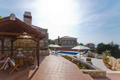Bazen u objektu Villa Kate -with private pool and BBQ ili u blizini