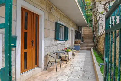 Zgrada u kojoj se nalazi apartman
