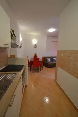 Kuhinja ili čajna kuhinja u objektu Apartmani Antonia Nakić -Stobreč