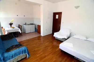 Krevet ili kreveti u jedinici u objektu Apartments with parking space Makarska - 12211