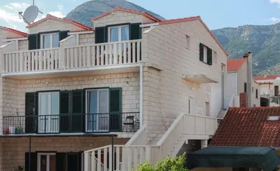 Pogled na planine ili pogled na planine iz apartmana