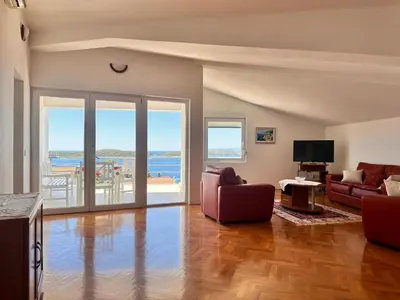 TV i/ili zabavni centar u objektu Villa Lucija