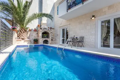 Bazen u objektu Villa Capitis in the Centre - Private Pool Villa & Balcony Apartment with Spectacular View-No Pool ili u blizini