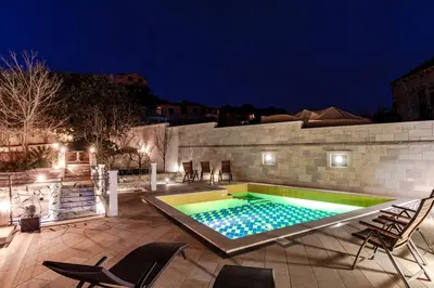 Bazen u objektu Apartments and rooms with a swimming pool Sumartin, Brac - 13483 ili u blizini