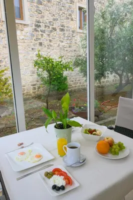 Hrana u smještaju s doručkom ili u blizini