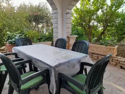 Popločani dio dvorišta ili vanjski dio objekta Apartments Jere