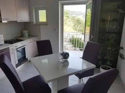 Kuhinja ili čajna kuhinja u objektu Apartments Sven