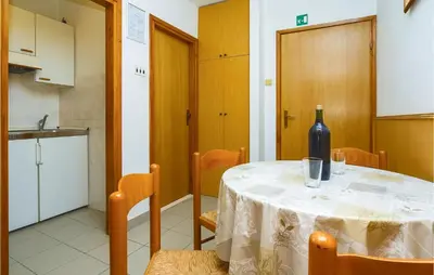 Tlocrt objekta Two-Bedroom Apartment In Lokva Rogoznica