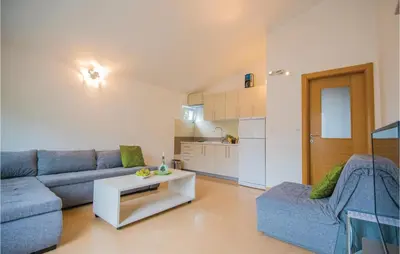 Kuhinja ili čajna kuhinja u objektu One-Bedroom Apartment In Stari Grad