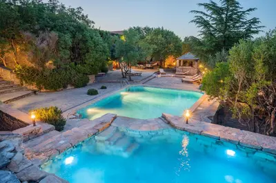 Bazen u objektu Nono Ban Boutique Hotel & Villas ili u blizini
