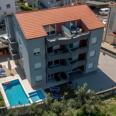 Apartments Karlo