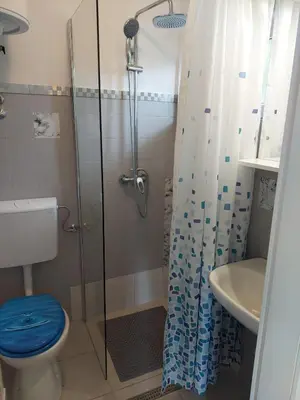 Kupaonica u objektu Apartments by the sea Duce, Omis - 13694