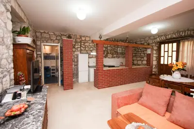 Kuhinja ili čajna kuhinja u objektu Vila Mirta