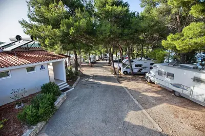 Okolica turističkih naselja ili susjedstvo u blizini