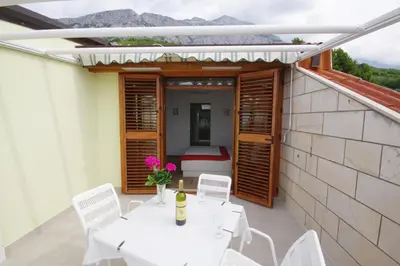 Pogled na planine ili pogled na planine iz apartmana
