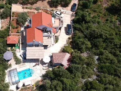 Bazen u objektu Lavender Hill Hvar Villa - pool, jacuzzi,sauna,BBQ ili u blizini