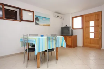 TV i/ili zabavni centar u objektu Family friendly seaside apartments Jagodna, Hvar - 3250