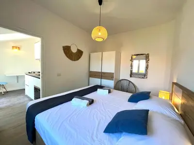Krevet ili kreveti u jedinici u objektu Vila Vera Seafront Apartments