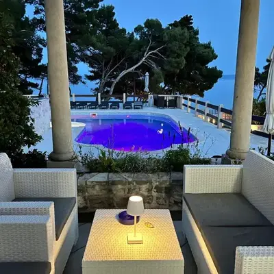 Vila Vera Seafront Apartments