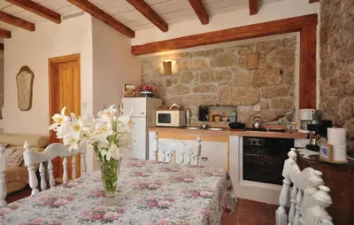 Kuhinja ili čajna kuhinja u objektu Stone house