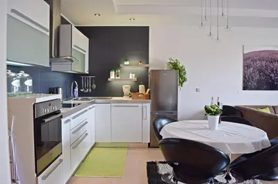 Kuhinja ili čajna kuhinja u objektu Lavander Apartments Omiš
