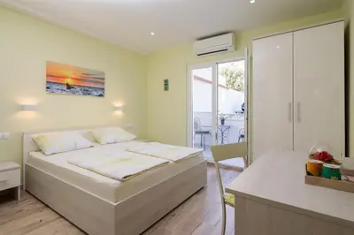 Krevet ili kreveti u jedinici u objektu Apartments and Room Alen