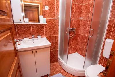 Kupaonica u objektu Antonio apartmani