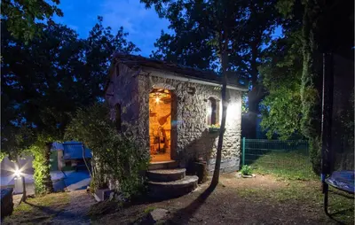 Vrt u objektu Cozy Home In Srinjine