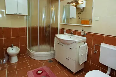 Kupaonica u objektu Apartment Menego A2 BOL-CENTER, Croatia